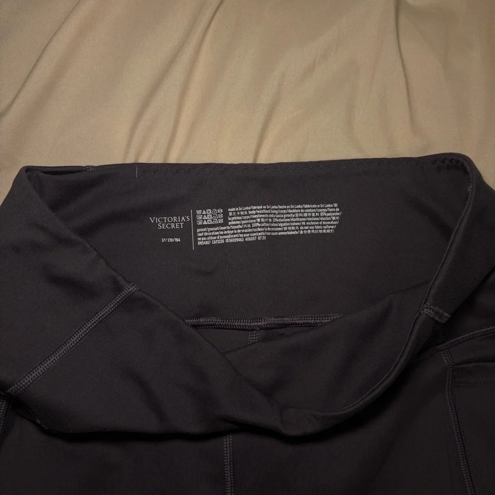Victoria's Secret Women’s Charcoal Leggings Size 12 - Picture 4 of 4